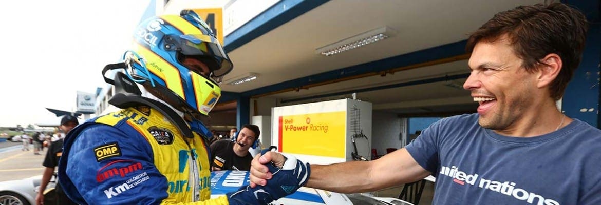 Baptista e Camilo colocam o Porsche #21 na pole dos 300 km de Goiânia