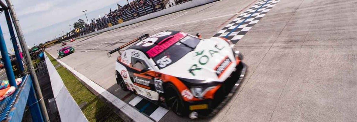 Gabriel Robe vence em Curitiba e retoma a liderança