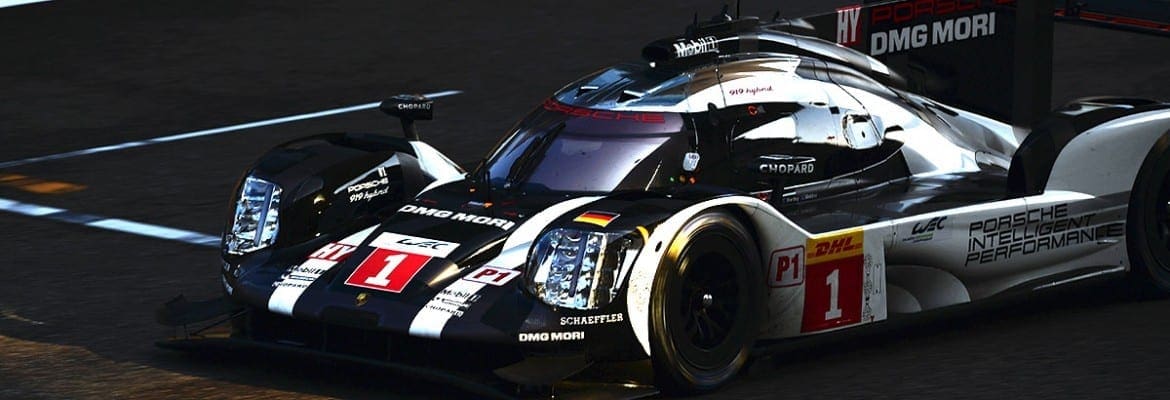 Porsche de Mark Webber conquista a pole-position em Xangai