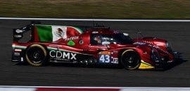 Senna volta ao pódio, mas não evita definição do título