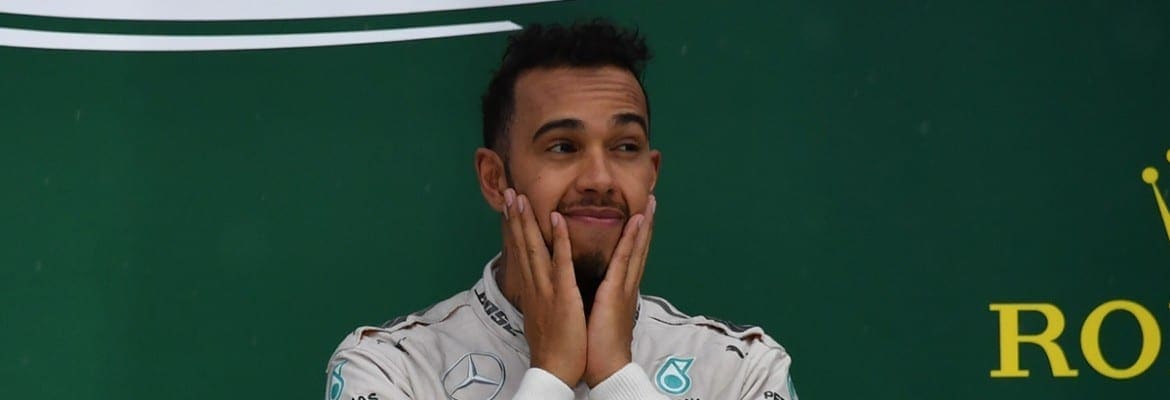 Hamilton acha improvável virada em Rosberg, mas não joga a toalha