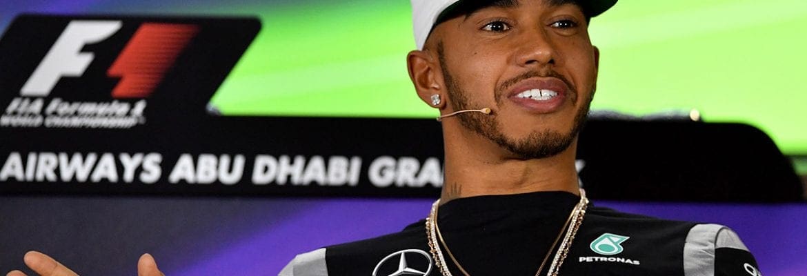 Hamilton lamenta problemas em 2016, mas prefere ver o lado positivo