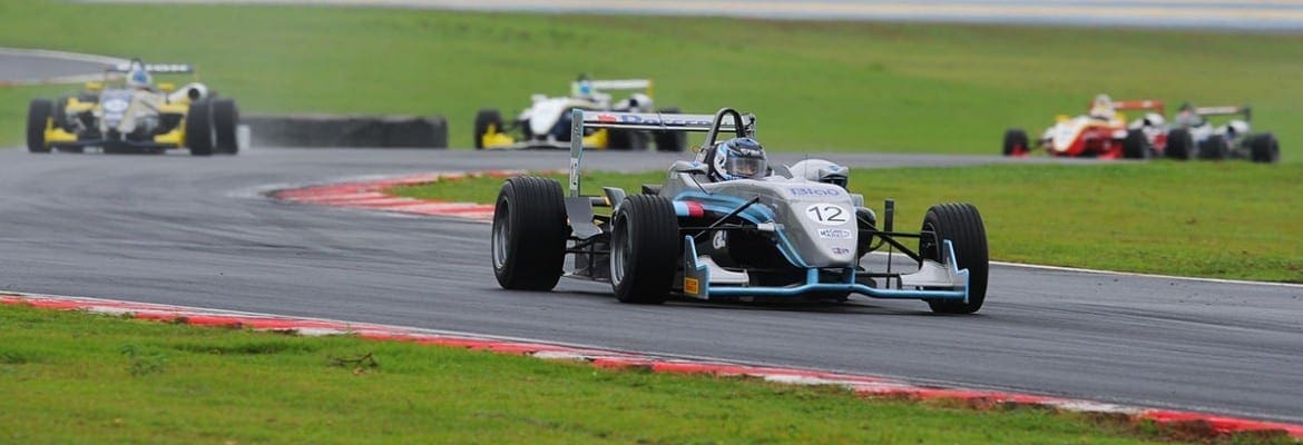 Hahn domina pista molhada para vencer pela 1ª vez na F-3 Brasil