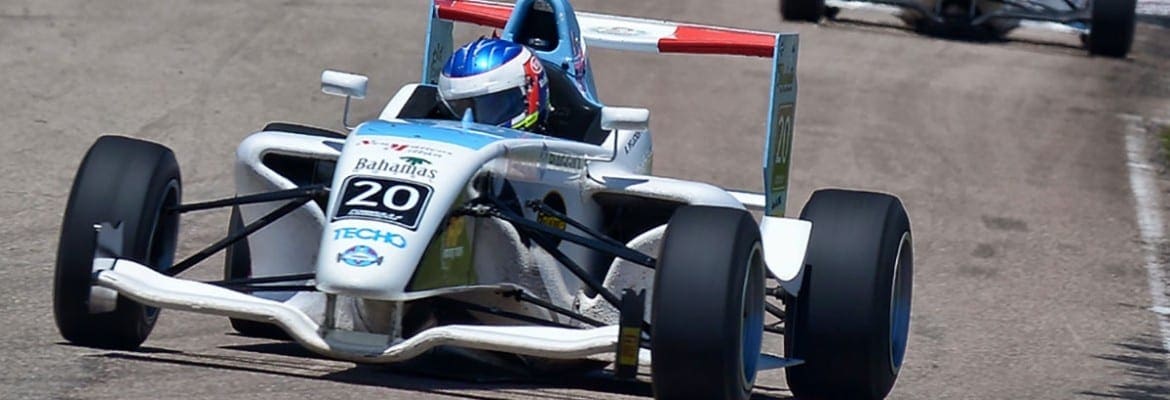 Pflucker ratifica domínio e vence em Mercedes