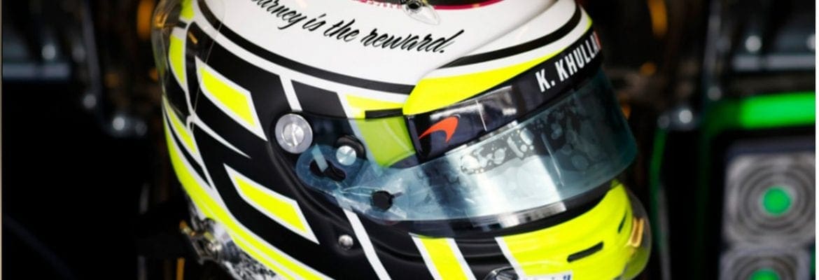 Em sua despedida, Button usa capacete relembrando 2009