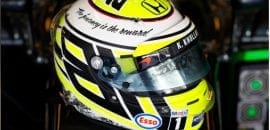 Em sua despedida, Button usa capacete relembrando 2009