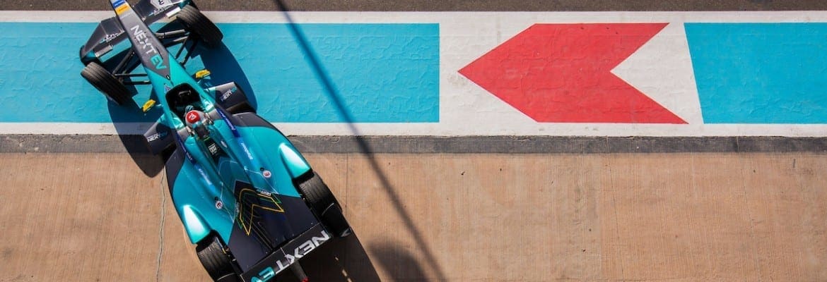 Piquet termina fora dos pontos por problema no pit-stop