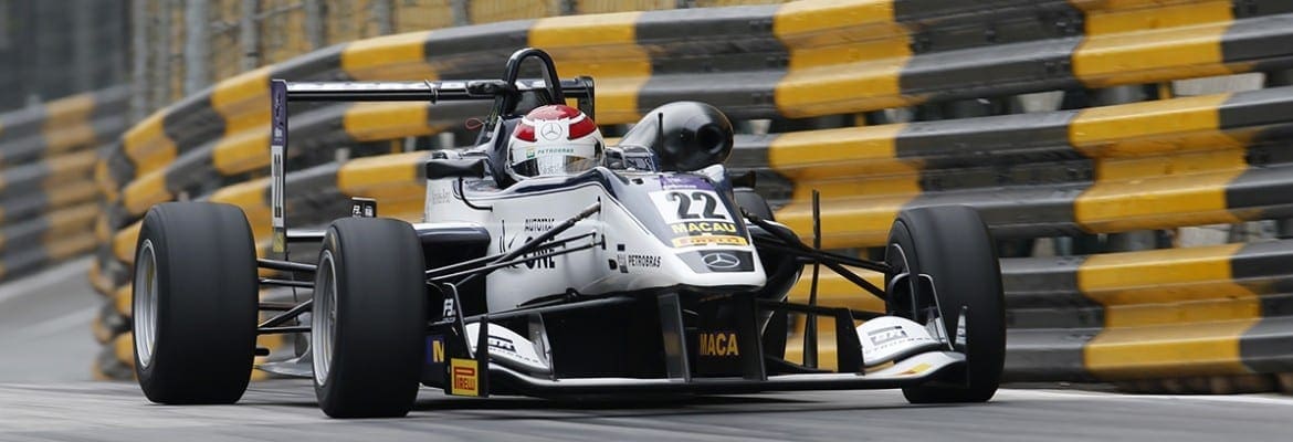 Pedro Piquet ganha nove posições com direito a ultrapassagem dupla em Macau