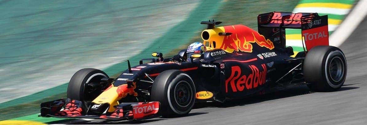 Ricciardo: “Para ganhar precisamos da chuva”