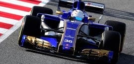 No fim do grid, Sauber é a equipe com pior desempenho no primeiro dia de treinos