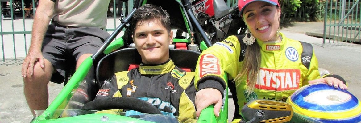 Wilsinho Fittipaldi premia jovens campeões com treino na F-Vee