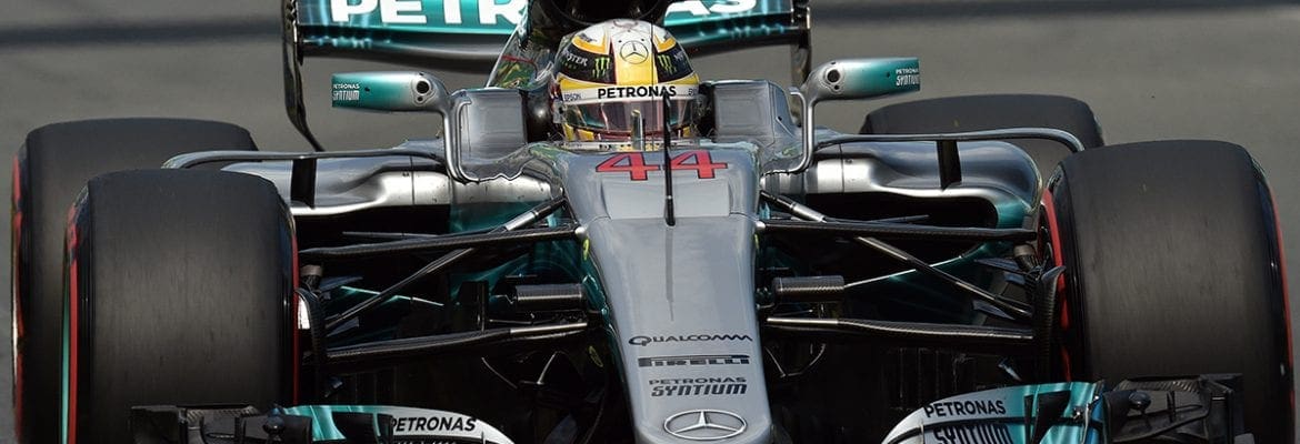 Hamilton voa e garante a primeira pole position da temporada 2017