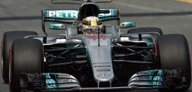 Hamilton voa e garante a primeira pole position da temporada 2017