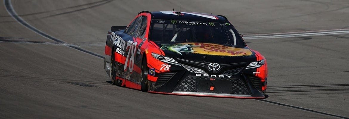 Martin Truex Jr. vence em final emocionante etapa de Las Vegas