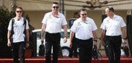 Em decadência, McLaren não sabe se conseguirá terminar GP da Austrália