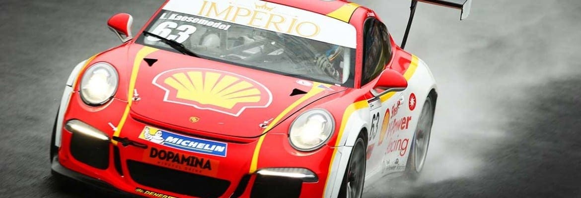 Atual campeão, Lico Kaesemodel voa na chuva e é o primeiro pole da Porsche Império GT3 Cup