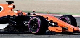 McLaren troca motor por problemas elétricos