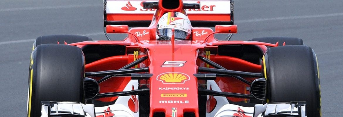 Vettel lidera última sessão de treinos livres antes da classificação