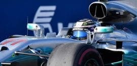 Bottas supera Ferrari e vence pela primeira vez na carreira