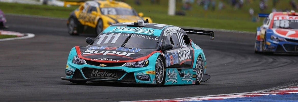 Barrichello ganha 20 posições e chega em 4º na abertura da Stock Car