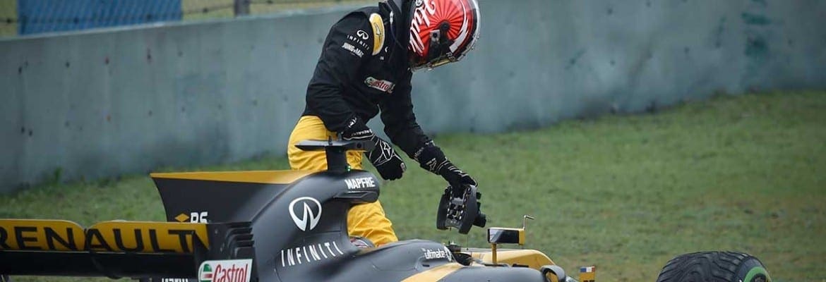Hulkenberg: "Rodei na Curva 3 e infelizmente o carro parou na brita" Hulkenberg: “Rodei na Curva 3 e infelizmente o carro parou na brita”