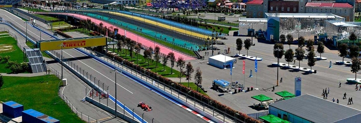 Raikkonen deixa rivais para trás no TL1 em Sochi