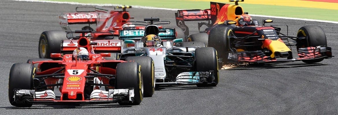 Corrida de Verstappen e Raikkonen terminou na primeira curva