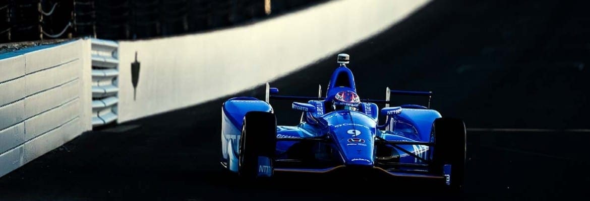 Scott Dixon, da Ganassi, comemora pole na Indy 500
