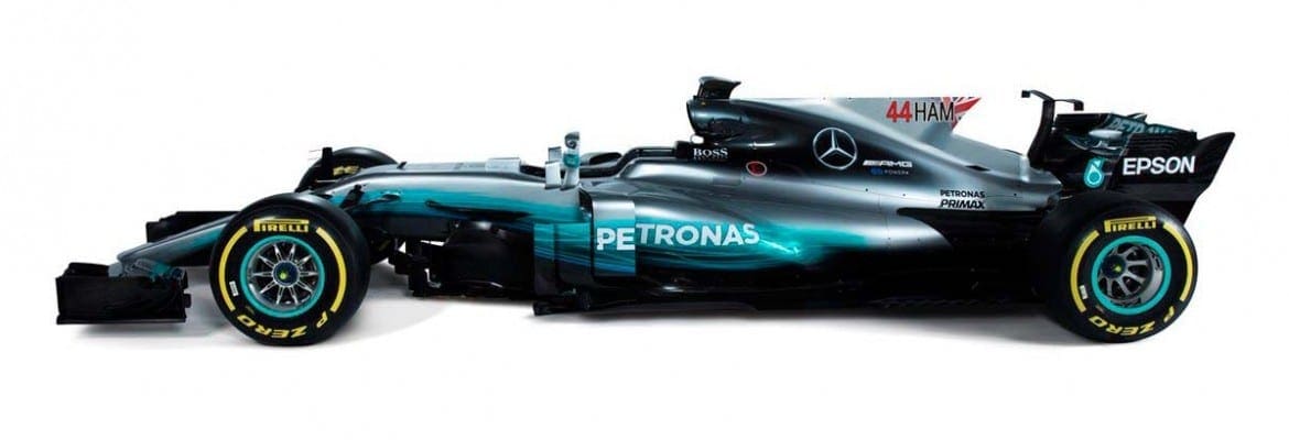 Mercedes revela novo visual com nome e número do piloto