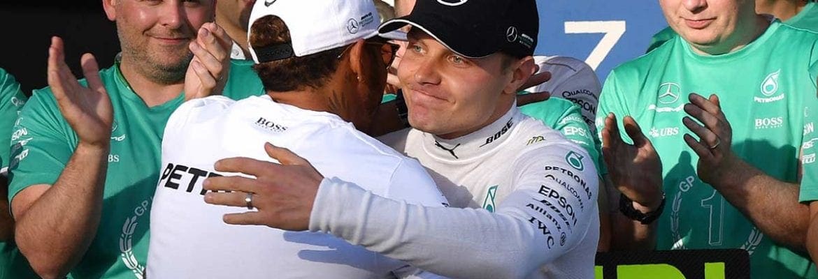 Mercedes aposta em abandono de Vettel para seguir na luta pelo título