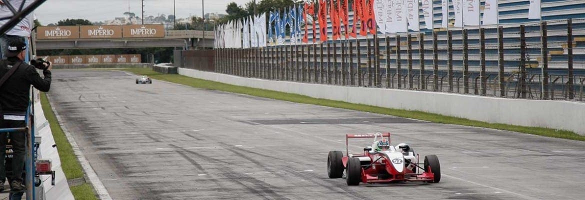 Após mais de uma década, F-3 volta a ter transmissão pela TV