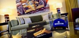 Príncipe Albert II inaugura estátua de Senna abrindo série de homenagens ao piloto em Mônaco