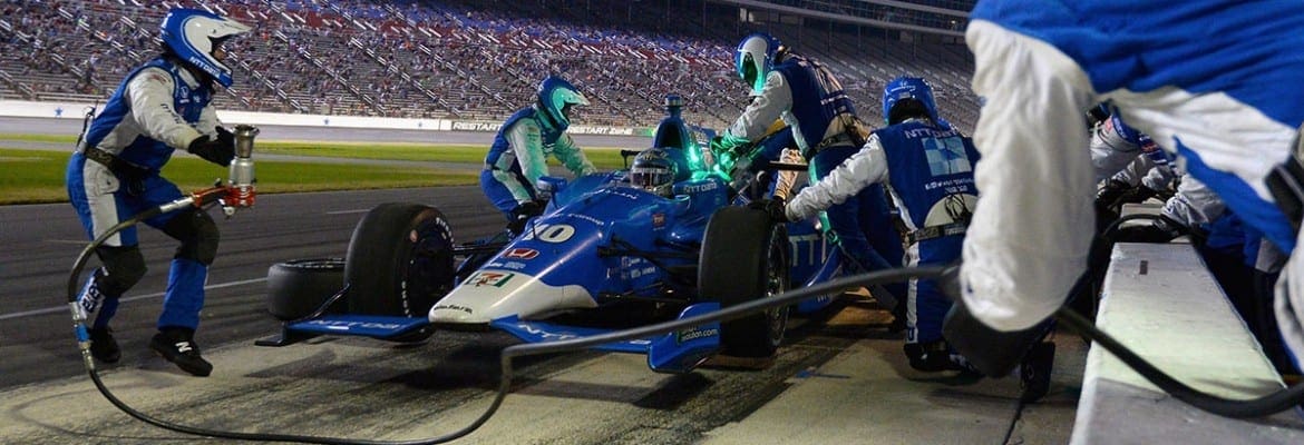 Kanaan pede desculpas por causar acidente que envolveu oito carros