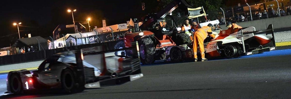 24 Horas de Le Mans: Após 12 horas, Porsche lidera com abandono duplo da Toyota