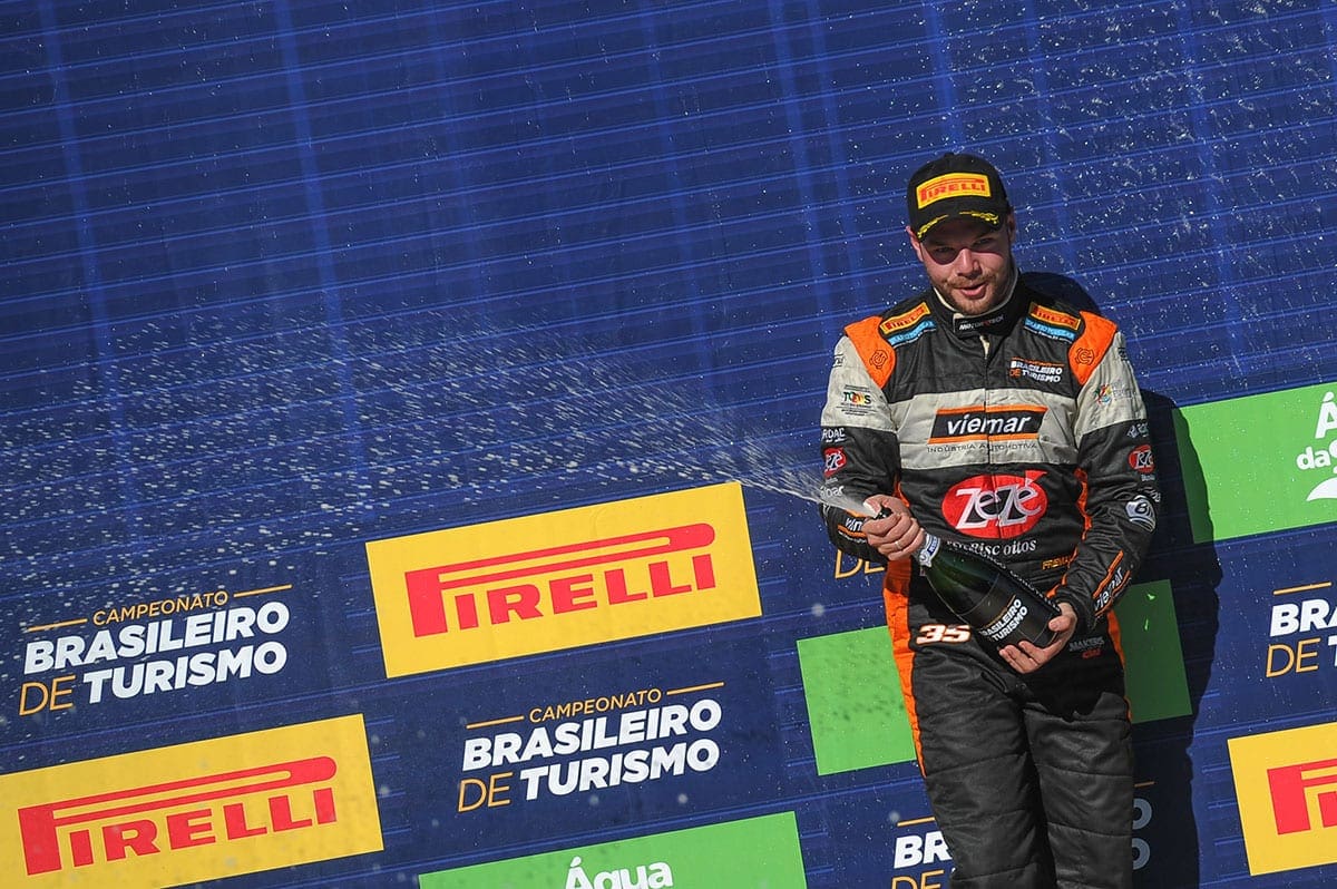 Gabriel Robe (BR de Turismo) - Cascavel