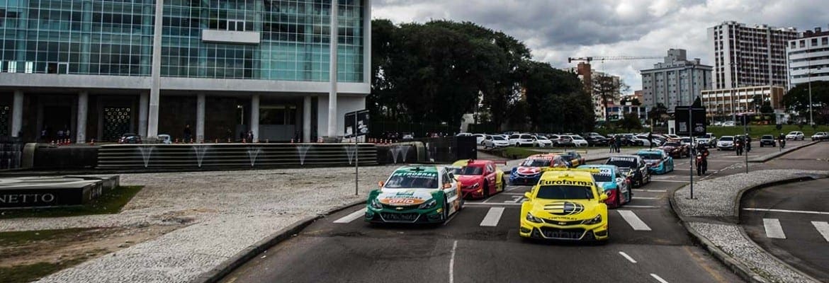 Carreata abre programação da Corrida do Milhão Pirelli em Curitiba
