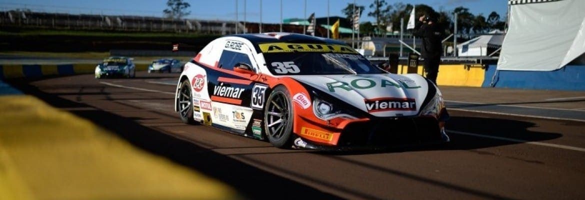 Gabriel Robe lidera sexta-feira de treinos livres em Cascavel