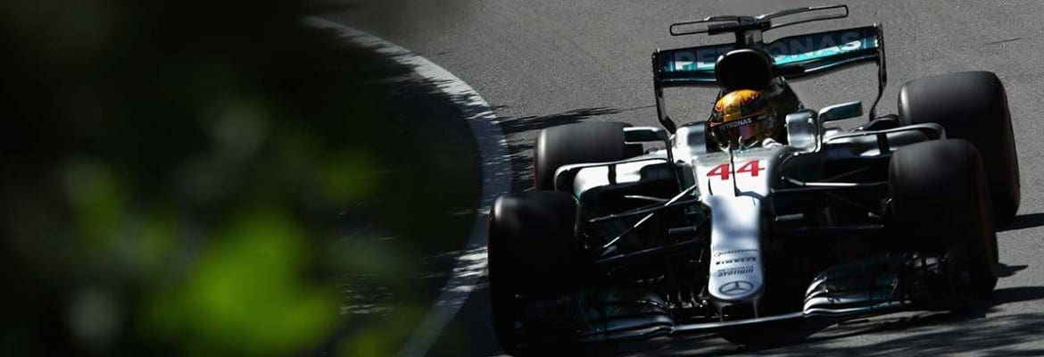 Hamilton crava pole avassaladora para Mercedes