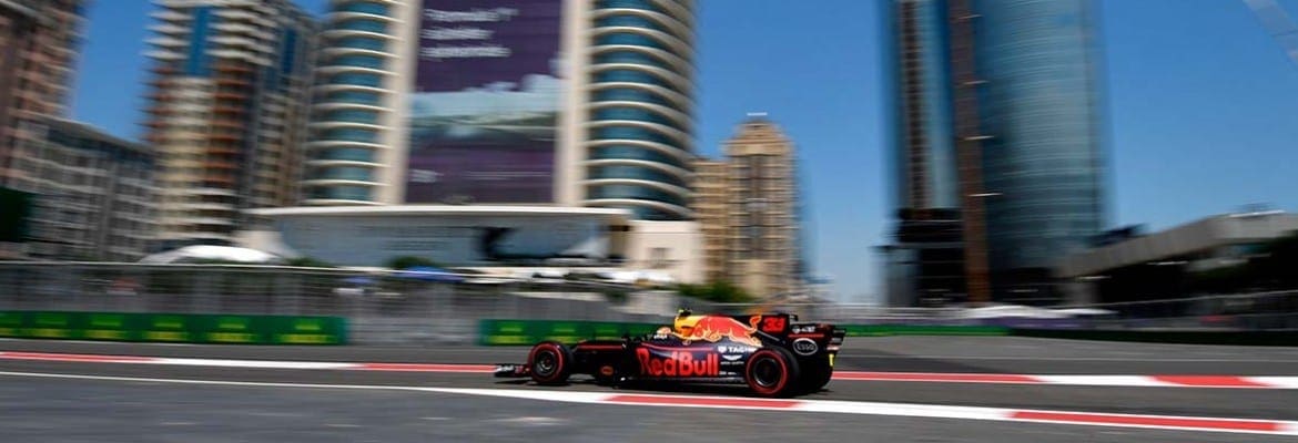 Verstappen lidera dobradinha da Red Bull no Azerbaijão