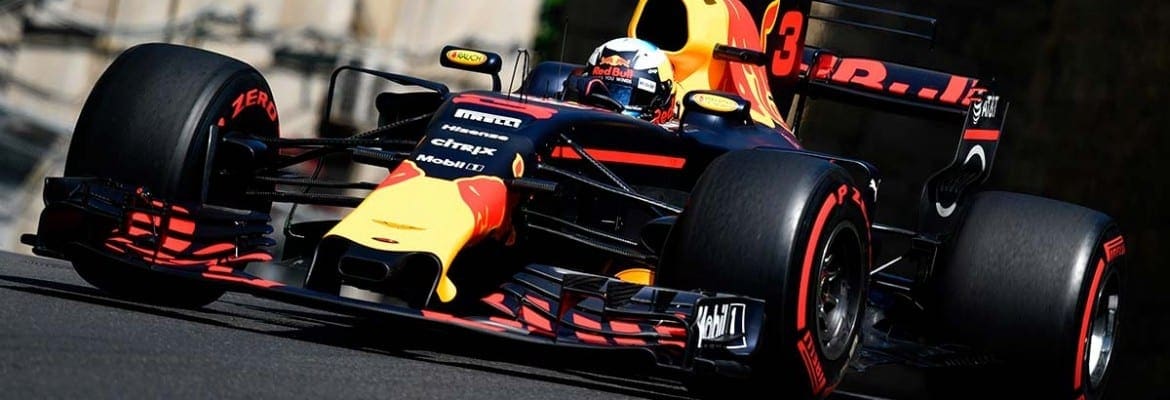 Ricciardo frustrado com batida: “Claro que não foi culpa do muro!”