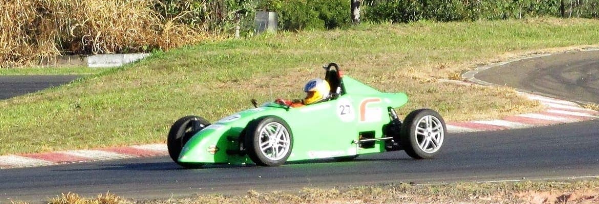 Carro autografado por Rubens Barrichello conquista a 3ª vitória seguida na FVee