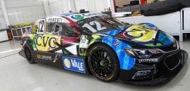 Romero Britto cria design especial de carro de Lucas Foresti para a Corrida do Milhão