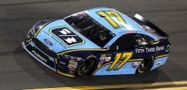 Ricky Stenhouse Jr. vence a etapa de Daytona da NASCAR