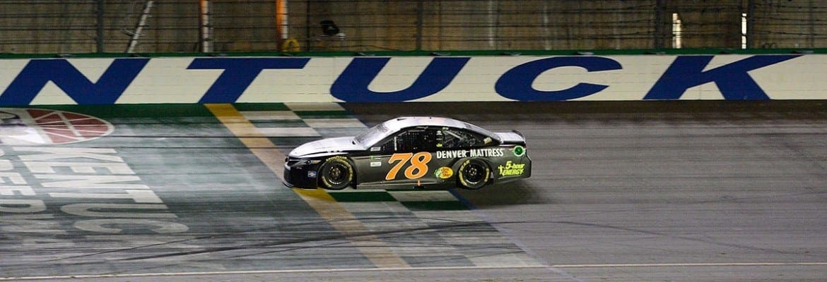 Martin Truex Jr. fatura etapa do Kentucky neste sábado