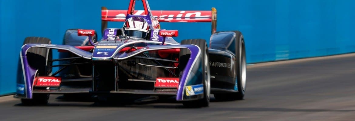 Alex Lynn conquista a pole da primeira corrida em Nova York