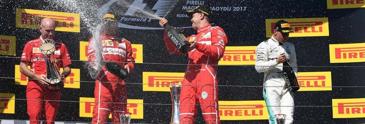 Vettel explica problemas de direção: “Havia algo errado, o volante não estava reto”