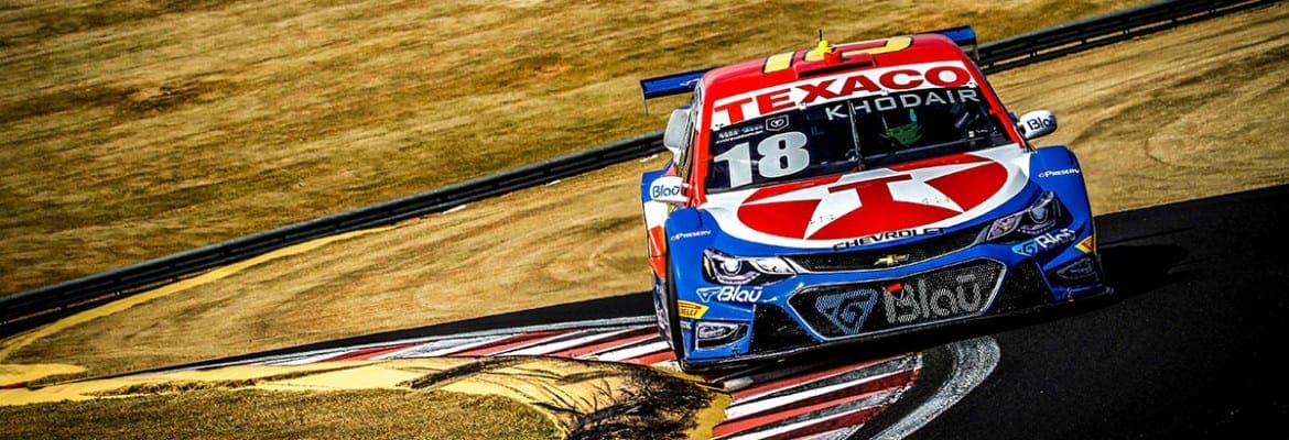 Khodair dá show de ultrapassagens e salva um top 10 no Velo Città