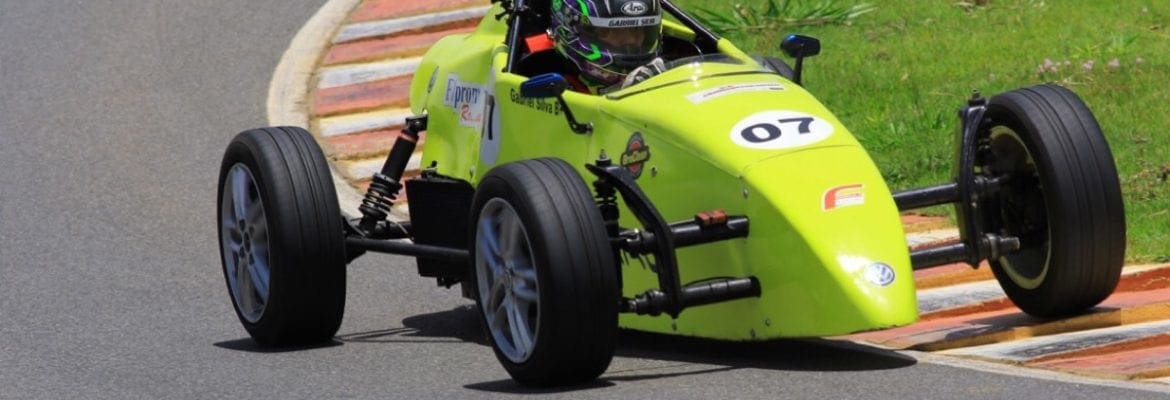 Fórmula Vee Júnior faz estreia em Interlagos como nova porta para jovens pilotos no automobilismo