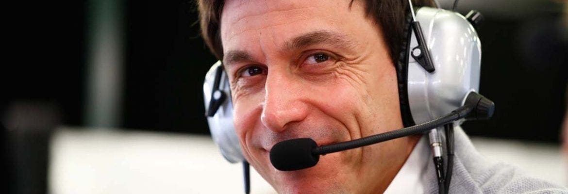 Mercedes afirma que motores de clientes ficarão mais baratos; cerca de 12 a 14 mi