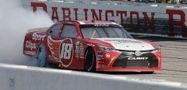 Xfinity: Hamlin surpreende na última curva e vence etapa em Darlington